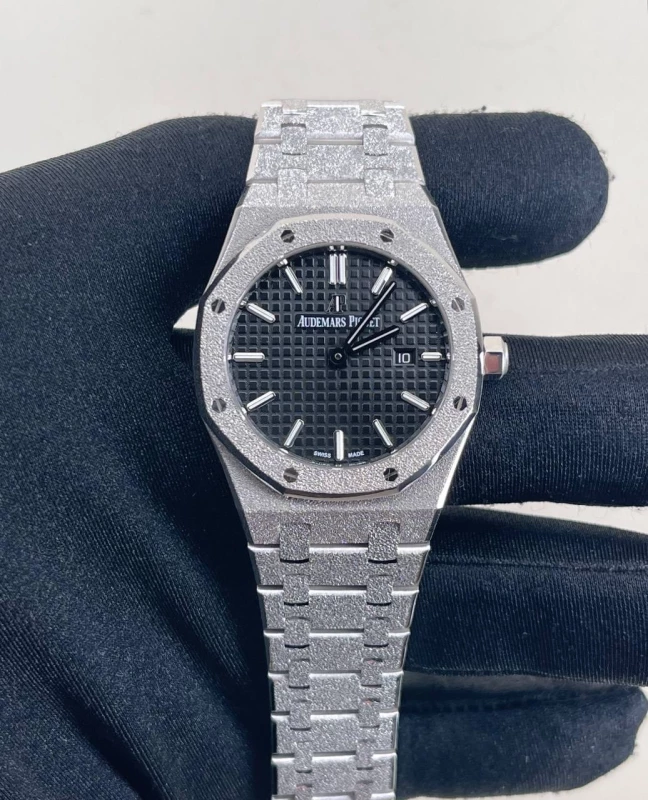 Audemars Piguet Frosted Gold 33mm 67653BC.GG.1263BC.02 4
