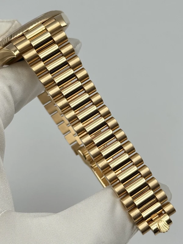 Rolex 40 mm Yellow Gold 228238-0006 5