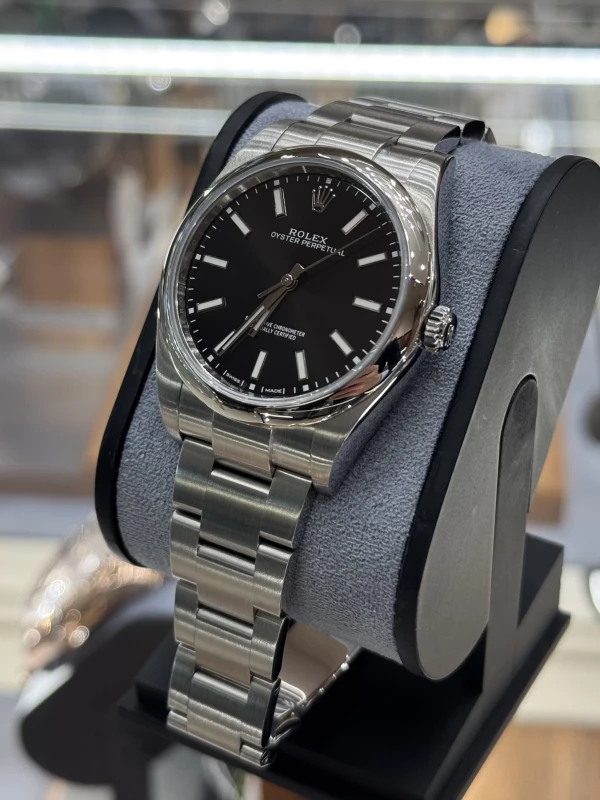 Rolex 39 mm, Oystersteel 114300-0005 4