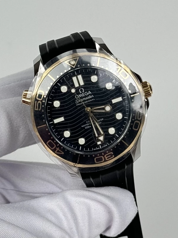 Omega Diver 300M Co‑Axial Master Chronometer 42 mm 210.22.42.20.01.001 3