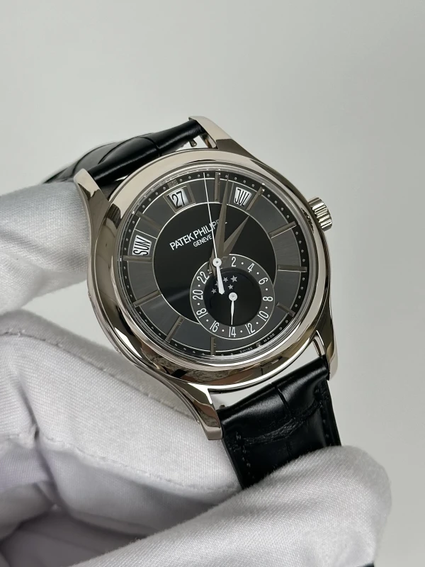 Patek Philippe 5205 5205G-010 3