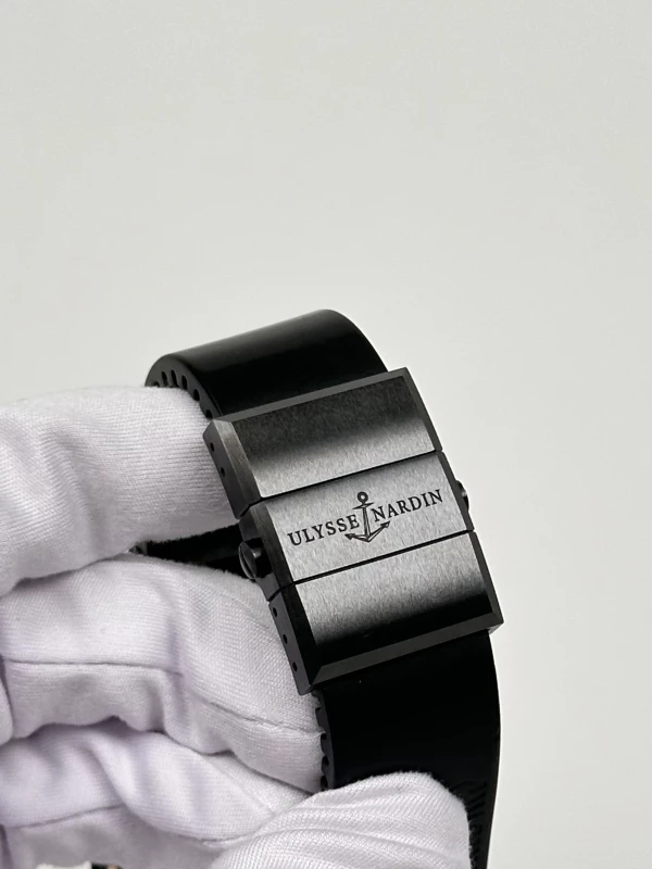 Ulysse Nardin Diver Maxi Boutique 2011 263-95 8