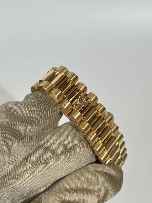 Rolex 36mm Yellow Gold 18238-83208 5