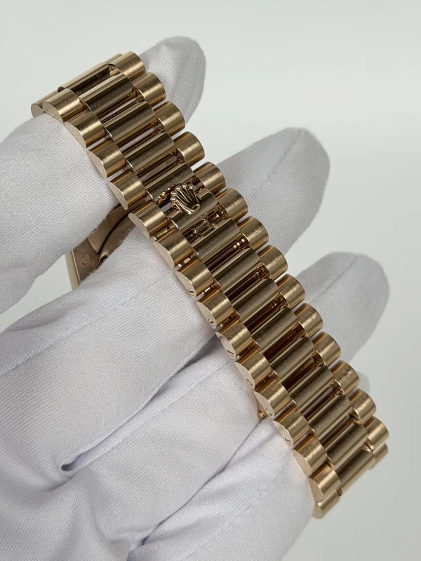 Rolex 40 mm Everose Gold 228235-0025 3