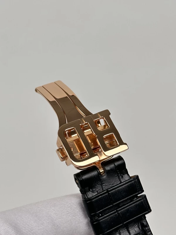Roger Dubuis Goldens Quare Tourbillon G40 02SQ 5 V.10A 2 8