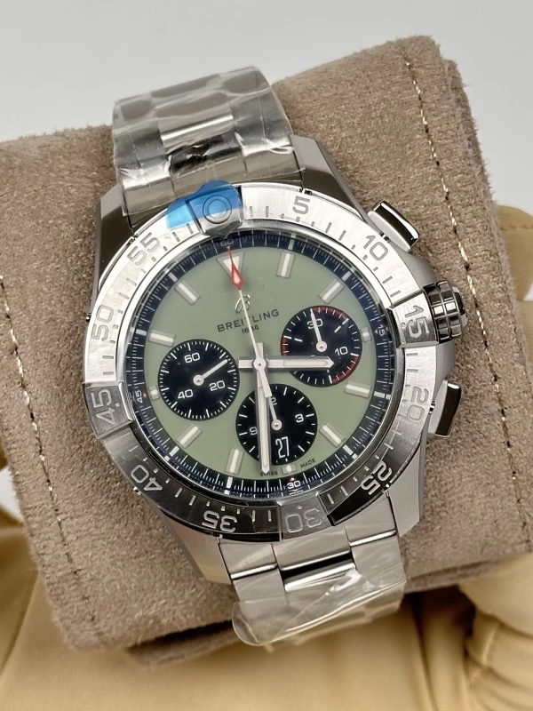 Breitling AVENGER B01 CHRONOGRAPH 44 AB0147101L1A1 3