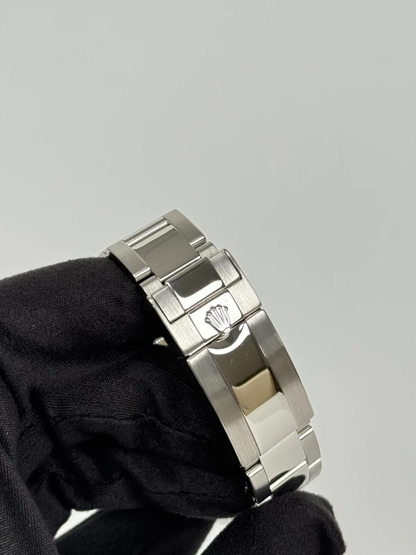 Rolex Cosmograph 40mm Platinum  116506-0001 7