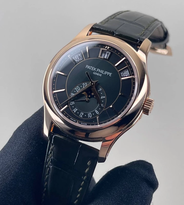 Patek Philippe 5205 5205R-011 4
