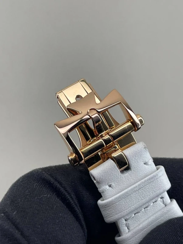Vacheron Constantin OVERSEAS 1205V/000R-B592 7