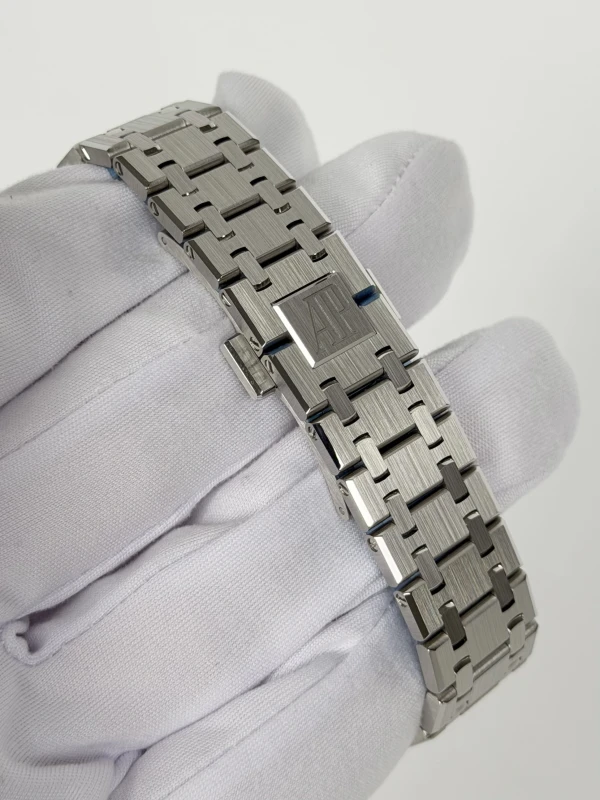Audemars Piguet Royal Oak Selfwinding Chronograph 38 mm 26715ST.OO.1356ST.01 3