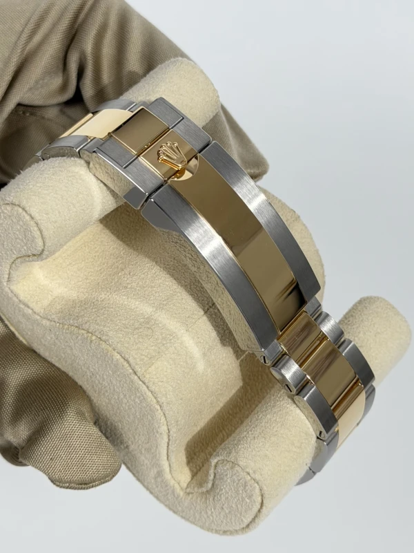 Rolex Date 41 mm Steel and Yellow Gold 126613lb-0002 4