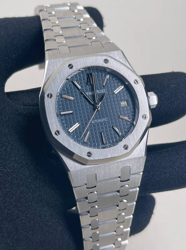Audemars Piguet Selfwinding 39 mm 15300ST.OO.1220ST.02 3