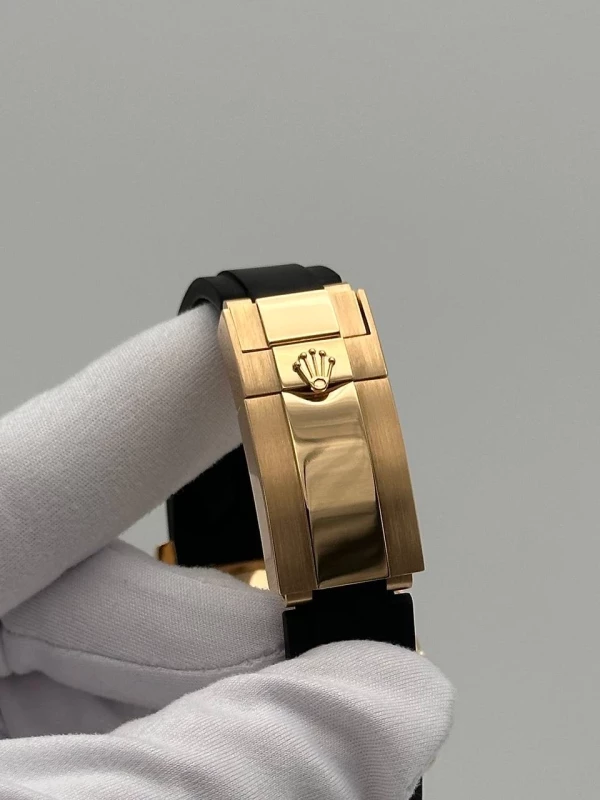 Rolex Cosmograph 40mm Yellow Gold 116518LN-0044 8