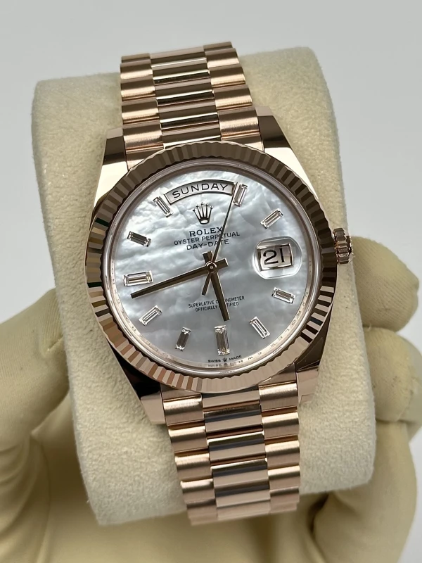Rolex 40 mm Everose Gold 228235MOP 3