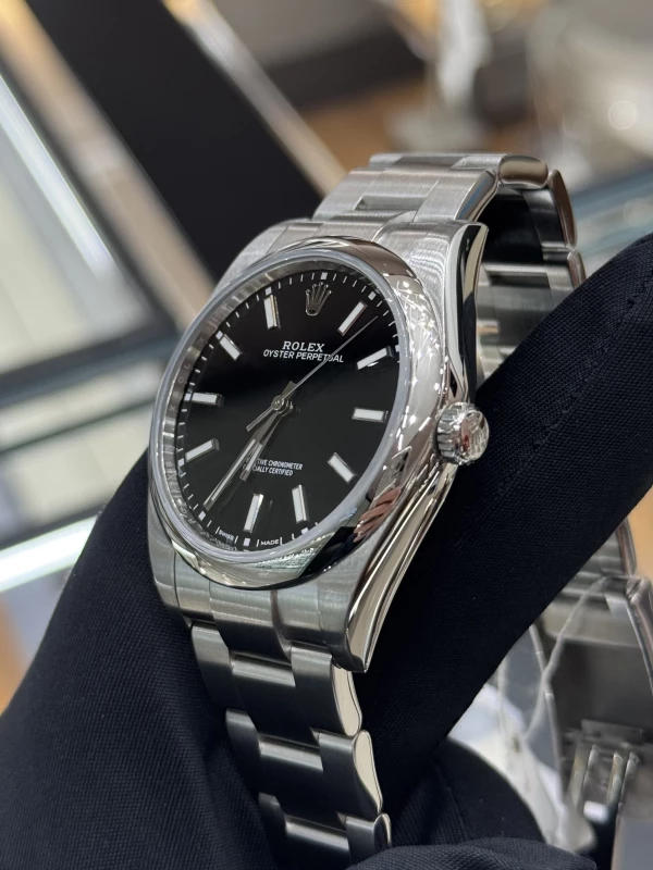 Rolex 39 mm, Oystersteel 114300-0005 7