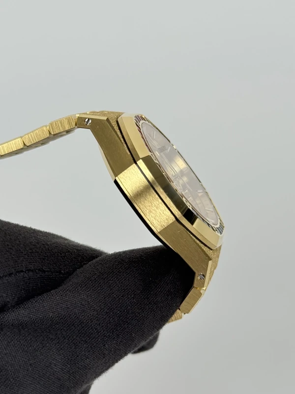 Audemars Piguet Double Balance Wheel Openworked 37 mm Frosted 15468BA.YG.1259BA.01 4