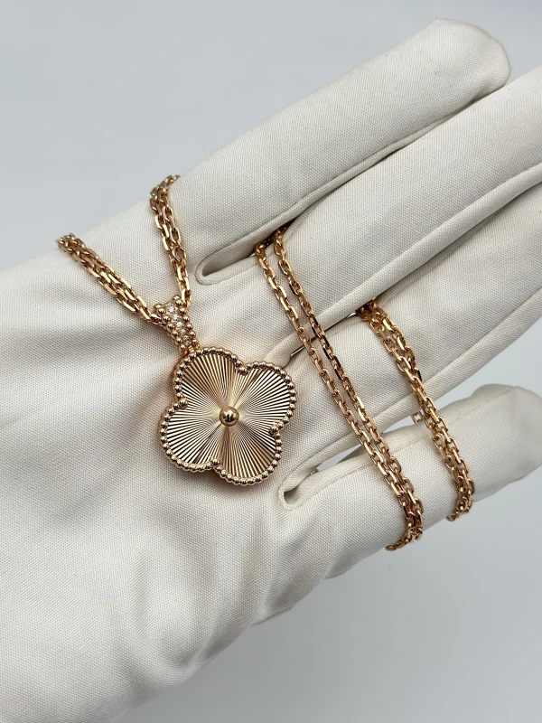 Van Cleef &amp; Arpels Alhambra secret VCARO8ZW00 5