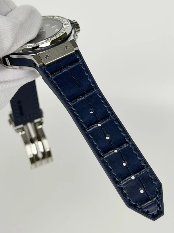 Hublot Bang Steel Blue Diamonds 38mm  361.SX.7170.LR.1204 4