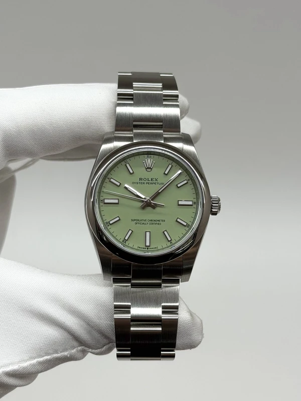 Rolex 34 mm Steel 124200-0006 2