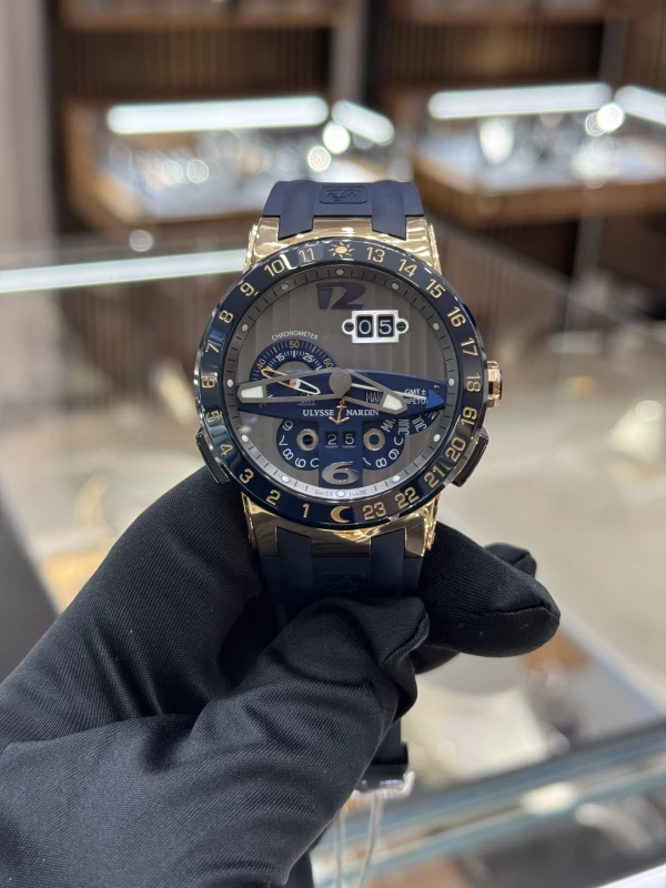 Ulysse Nardin El Toro GMT ± Perpetual 326-00-3 5