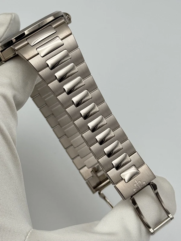 Patek Philippe 5740 5740/1G-001 6
