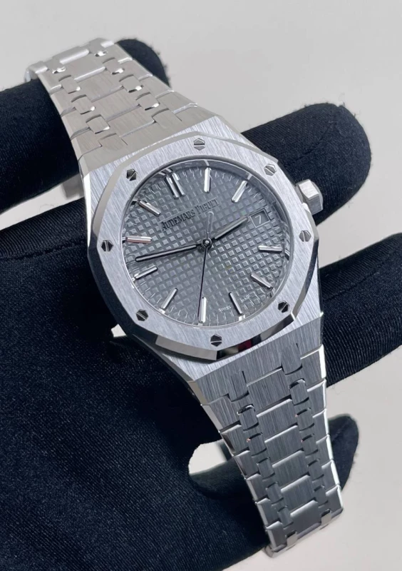 Audemars Piguet Royal Oak Selfwinding 37 mm 15550ST.OO.1356ST.07 3