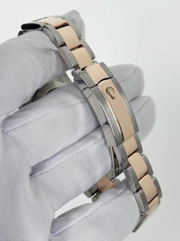 Rolex 41 mm, Oystersteel and Everose gold 126301-0003 3