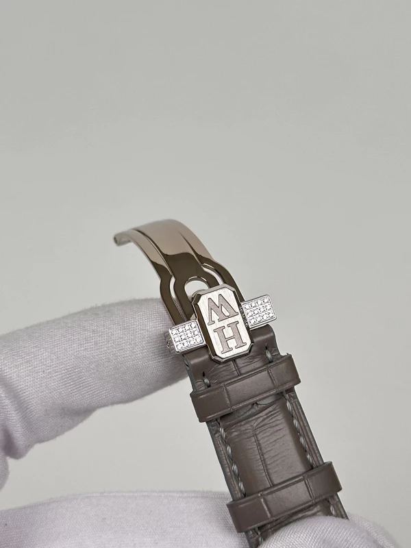 Harry Winston Lady Chronograph  200/UCQ32WL.MD/00 8