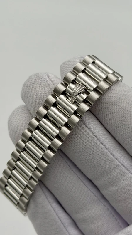 Rolex 36mm Platinum 128236-0011 6