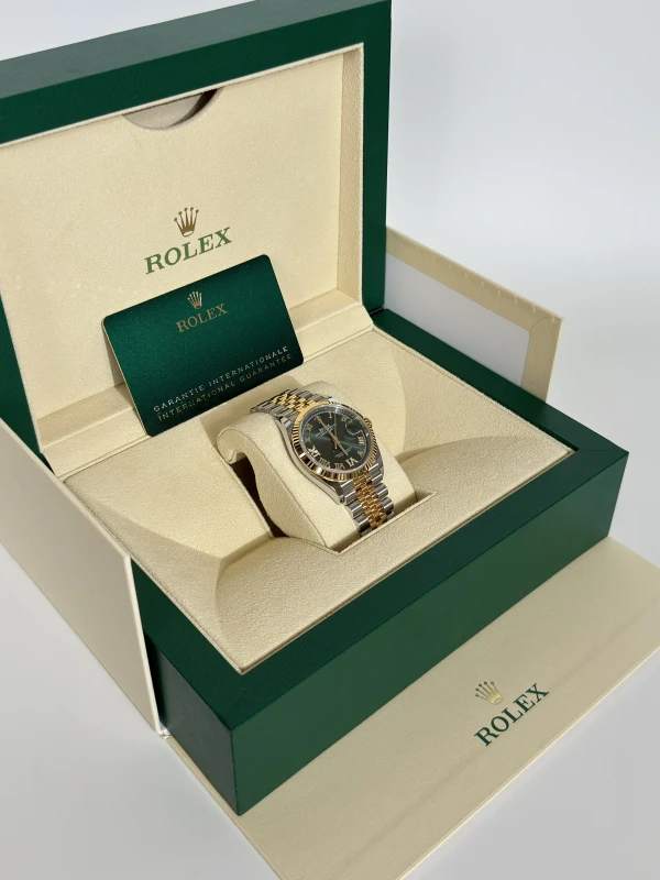 Rolex 36 mm, Oystersteel and yellow gold 126233-0025 5