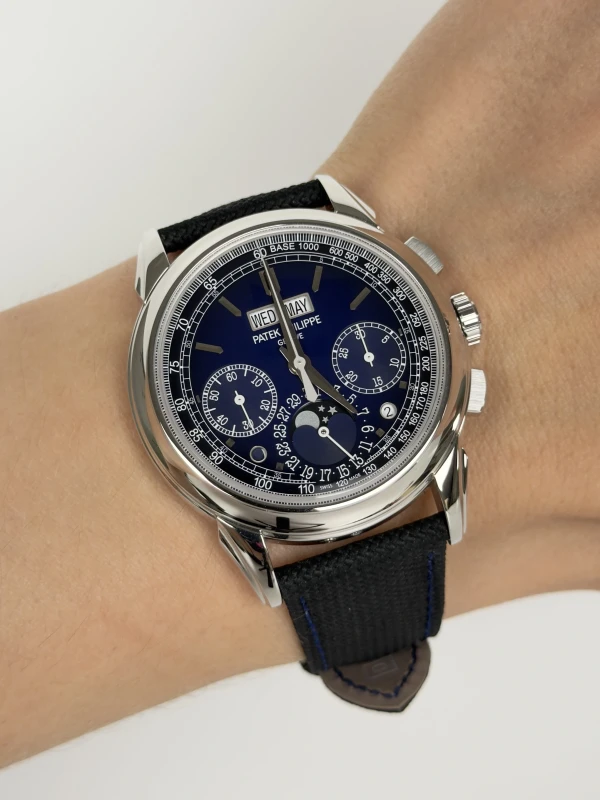 Patek Philippe CHRONOGRAPH. PERPETUAL CALENDAR. 5270P-016 7