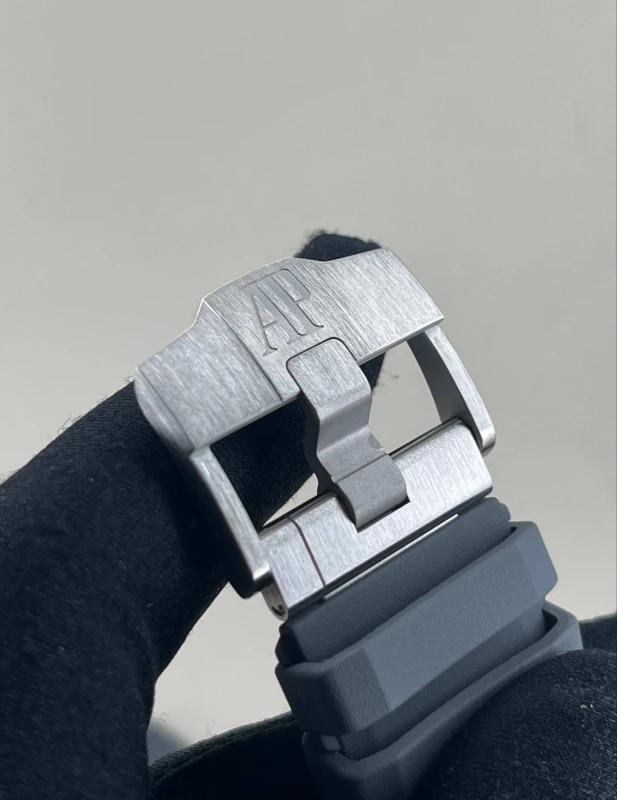 Audemars Piguet Diver 15720ST.OO.A009CA.01 7