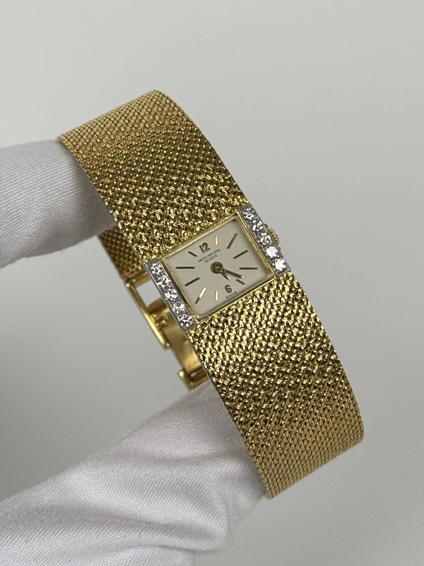 Patek Philippe Yellow Gold Diamond Bezel Vintage Ladies Watch 3319/1 2