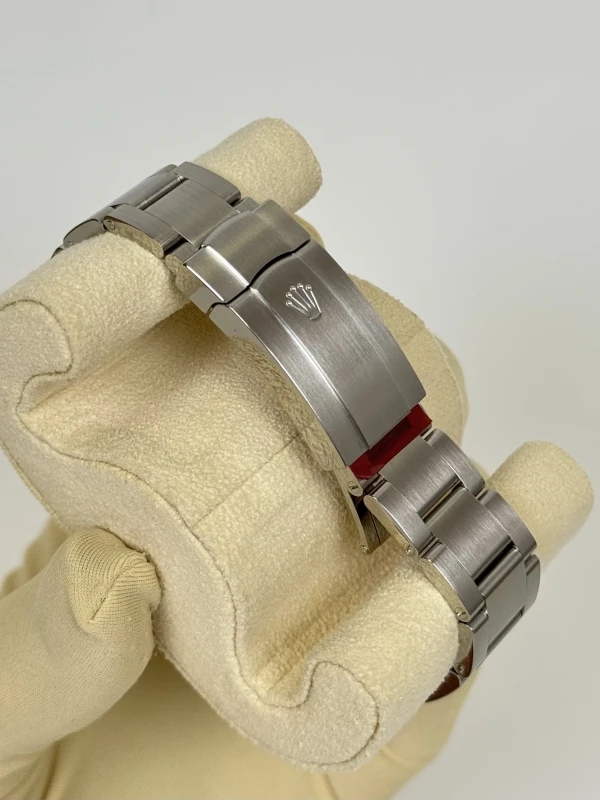 Rolex 40mm Steel  116900-0001 4