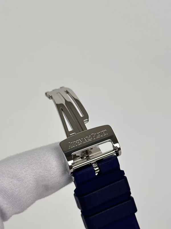 Audemars Piguet Silver Dial Blue  26208ST.OO.D305CR.01 8