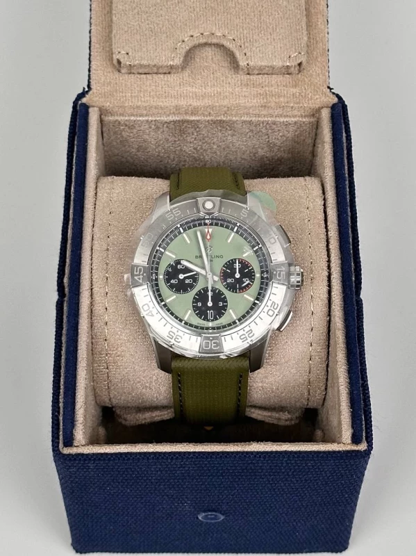 Breitling AVENGER B01 CHRONOGRAPH 44 AB0147101L1X1 5