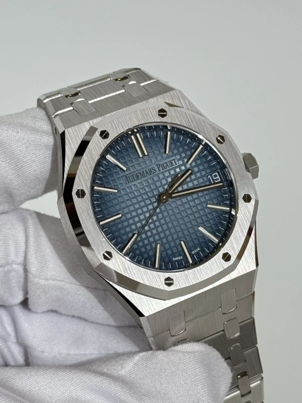 Audemars Piguet Special Edition White Gold With Smoked Blue Dial 15510BC.OO.1320BC.02 3