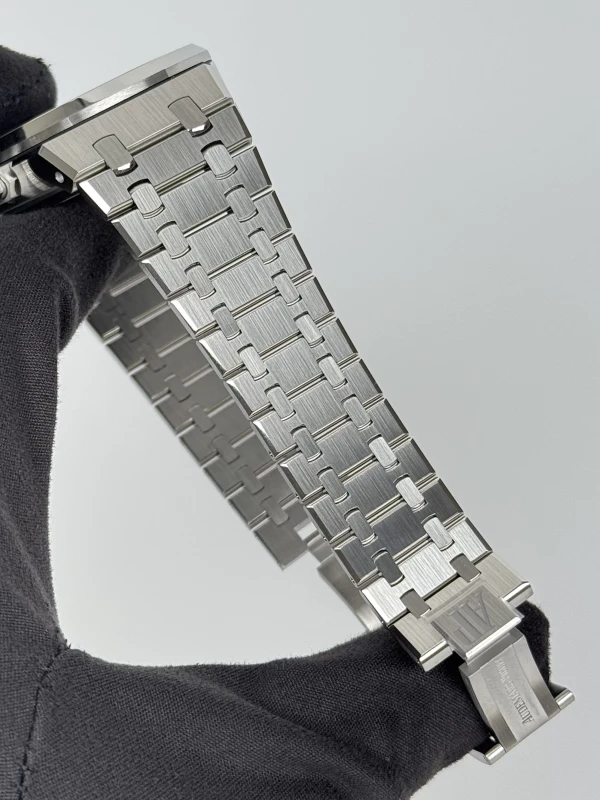 Audemars Piguet Selfwinding Chronograph 41 mm 26240ST.OO.1320ST.05 6