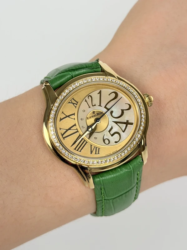 Audemars Piguet Selfwinding 3 Hands 77301BA.ZZ.D097CR.01 6