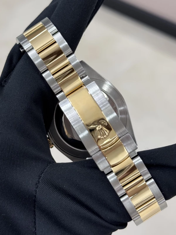 Rolex 41mm Steel and Yellow Gold 126333-0013 5