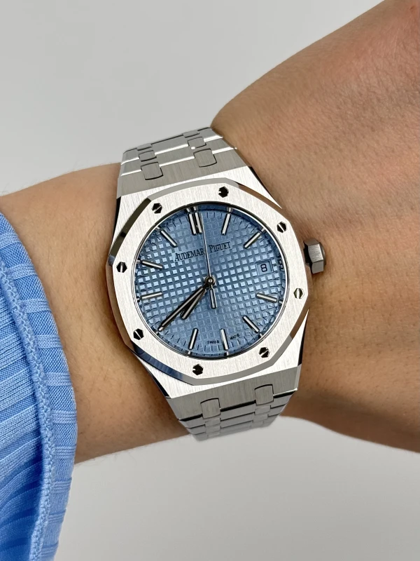 Audemars Piguet Royal Oak Selfwinding 37 mm 15550ST.OO.1356ST.08 8