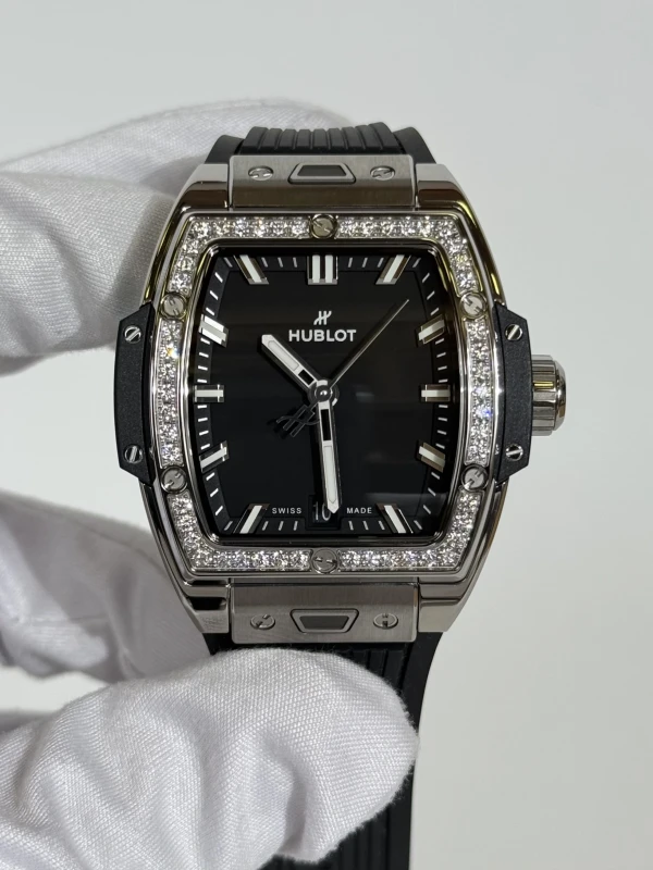 Hublot TITANIUM DIAMONDS 662.NX.1170.RX.1204 2