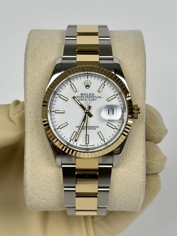 Rolex 36 mm, Oystersteel and yellow gold 126233-0020 2
