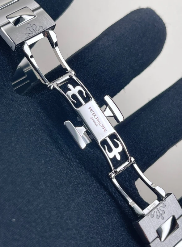 Patek Philippe Lady 7118/1A-001 7