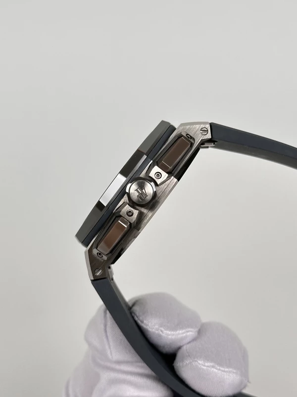 Audemars Piguet Chronograph 43 mm 26420IO.OO.A009CA.01 6