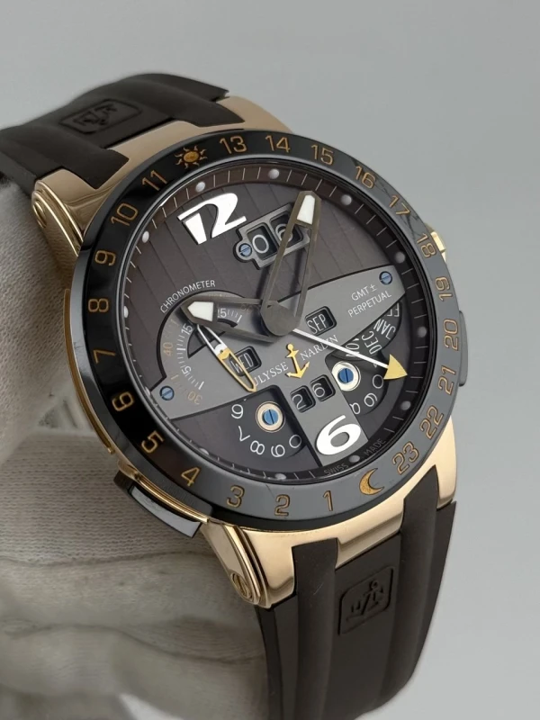 Ulysse Nardin Perpetual Calendars El Toro GMT ± 322-00-3 3