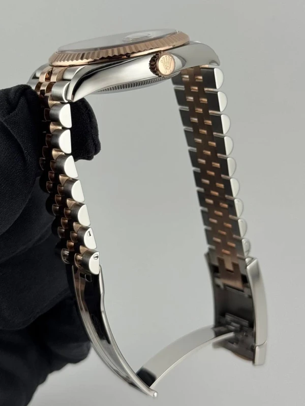 Rolex 36 mm, Oystersteel and Everose gold 126231-0013 8