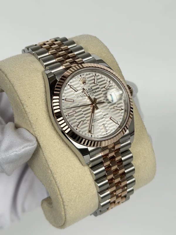 Rolex 36 mm, Oystersteel and Everose gold 126231-0033 2