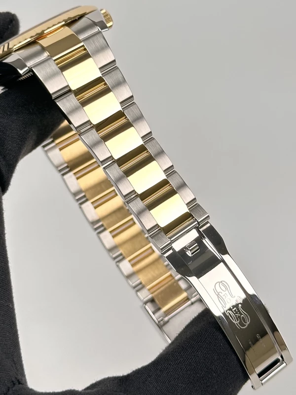 Rolex 41mm Steel and Yellow Gold 126333 6