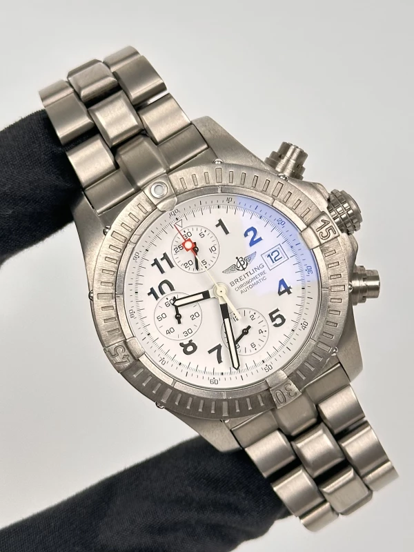 Breitling Chrono E13360 2